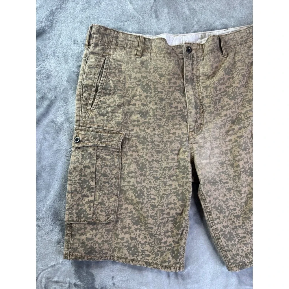 Levi's Mens Digital Camo Cargo Shorts Tan Brown Size 38 Pockets Multicolor